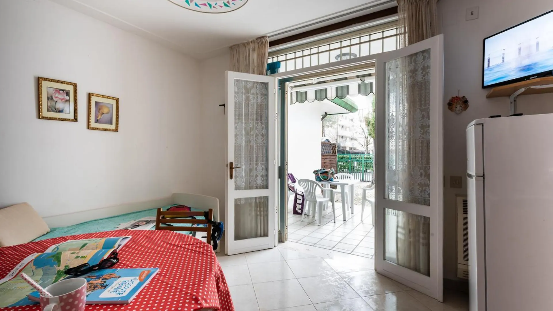 ביביונה Luminous Apartment With Garden 0*,  איטליה